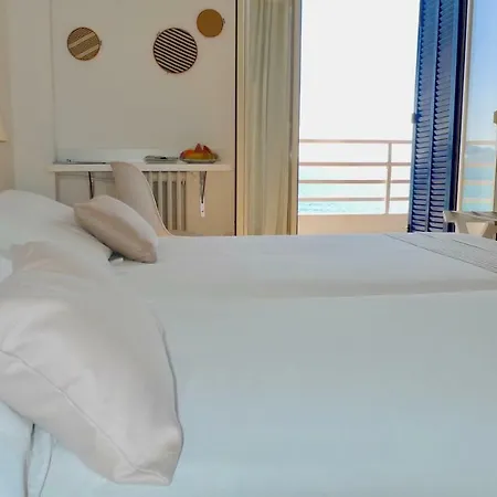 Carabela 4*